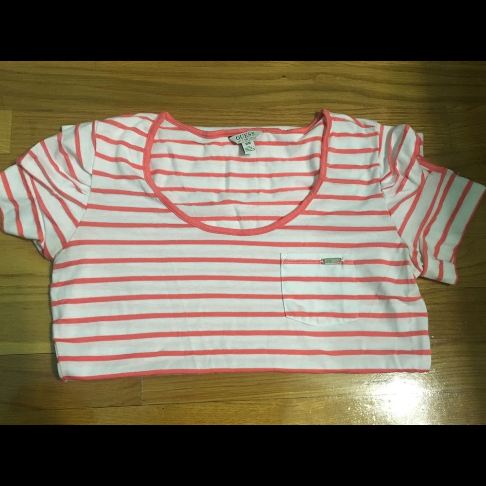 NOT CROPPED/ 100% authentic GUESS